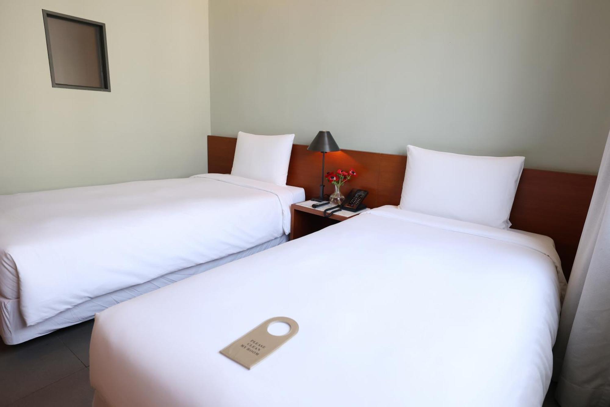 Seoul Hotel Shinshin Myeongdong Zewnętrze zdjęcie