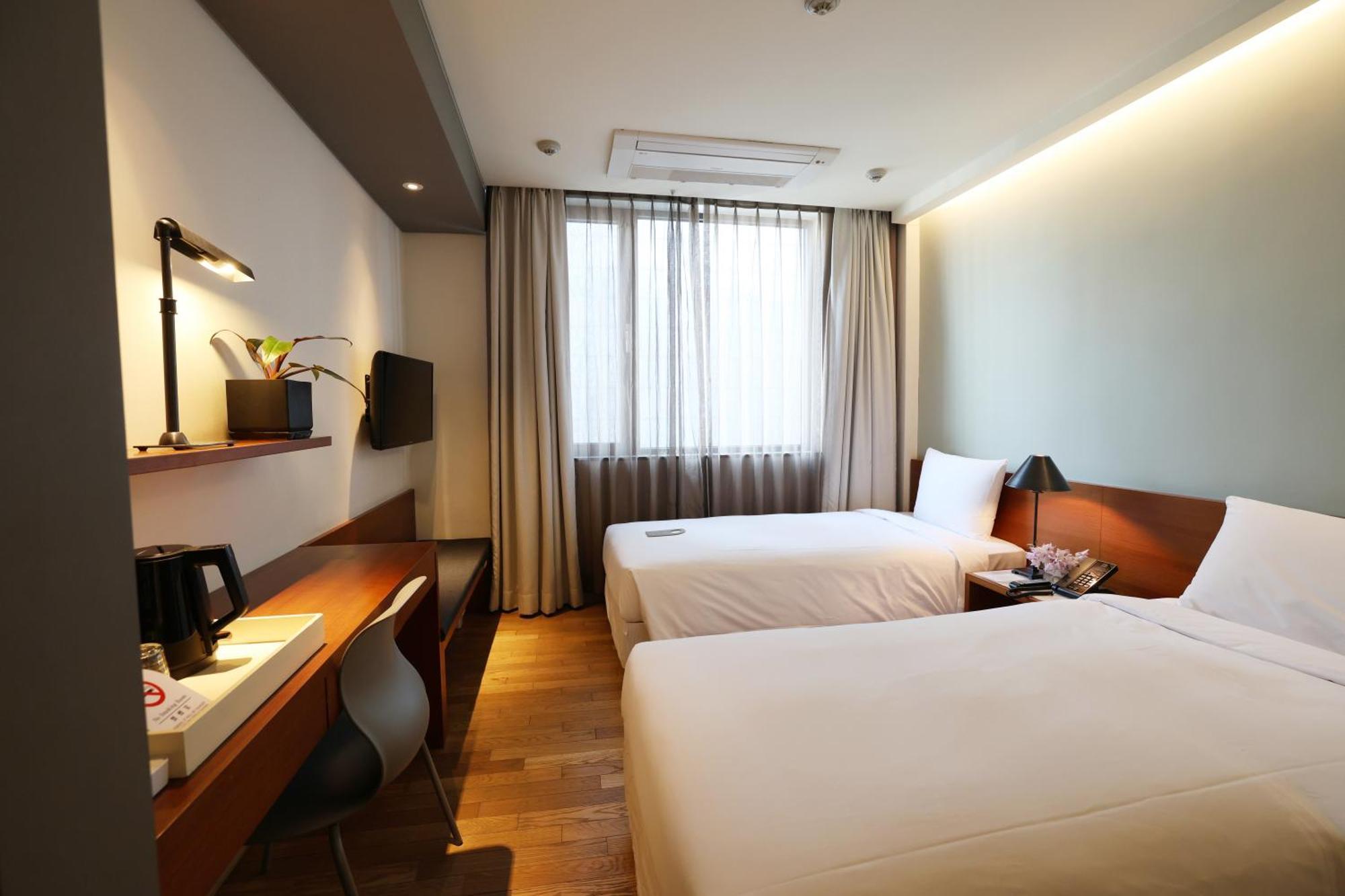 Seoul Hotel Shinshin Myeongdong Zewnętrze zdjęcie