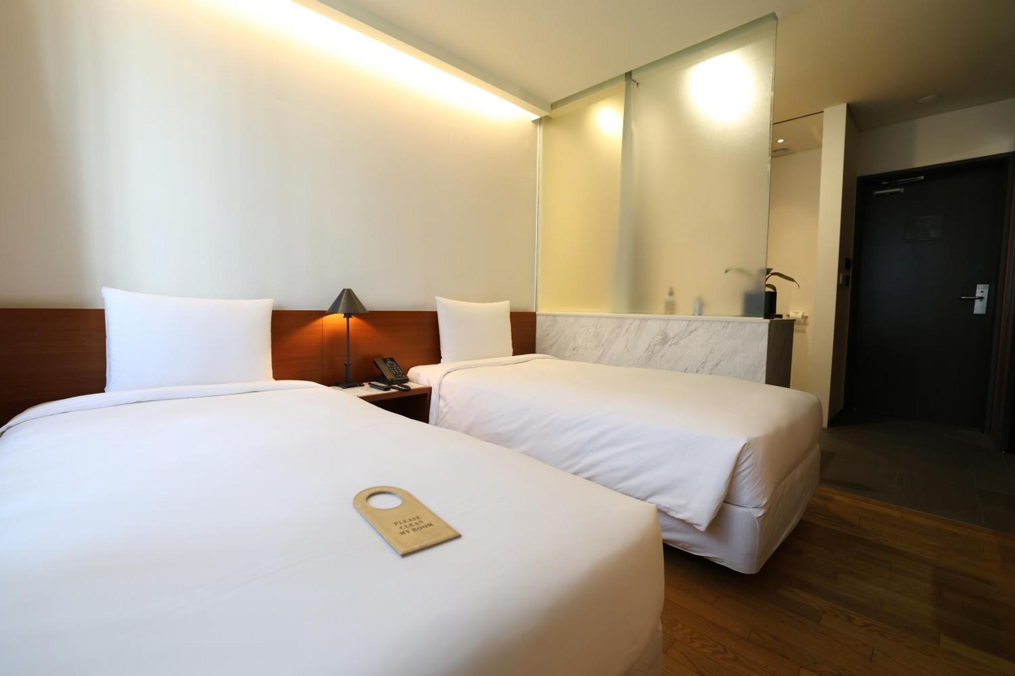 Seoul Hotel Shinshin Myeongdong Zewnętrze zdjęcie