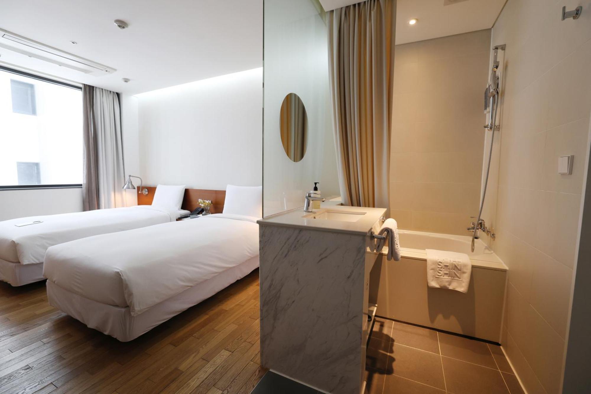 Seoul Hotel Shinshin Myeongdong Zewnętrze zdjęcie