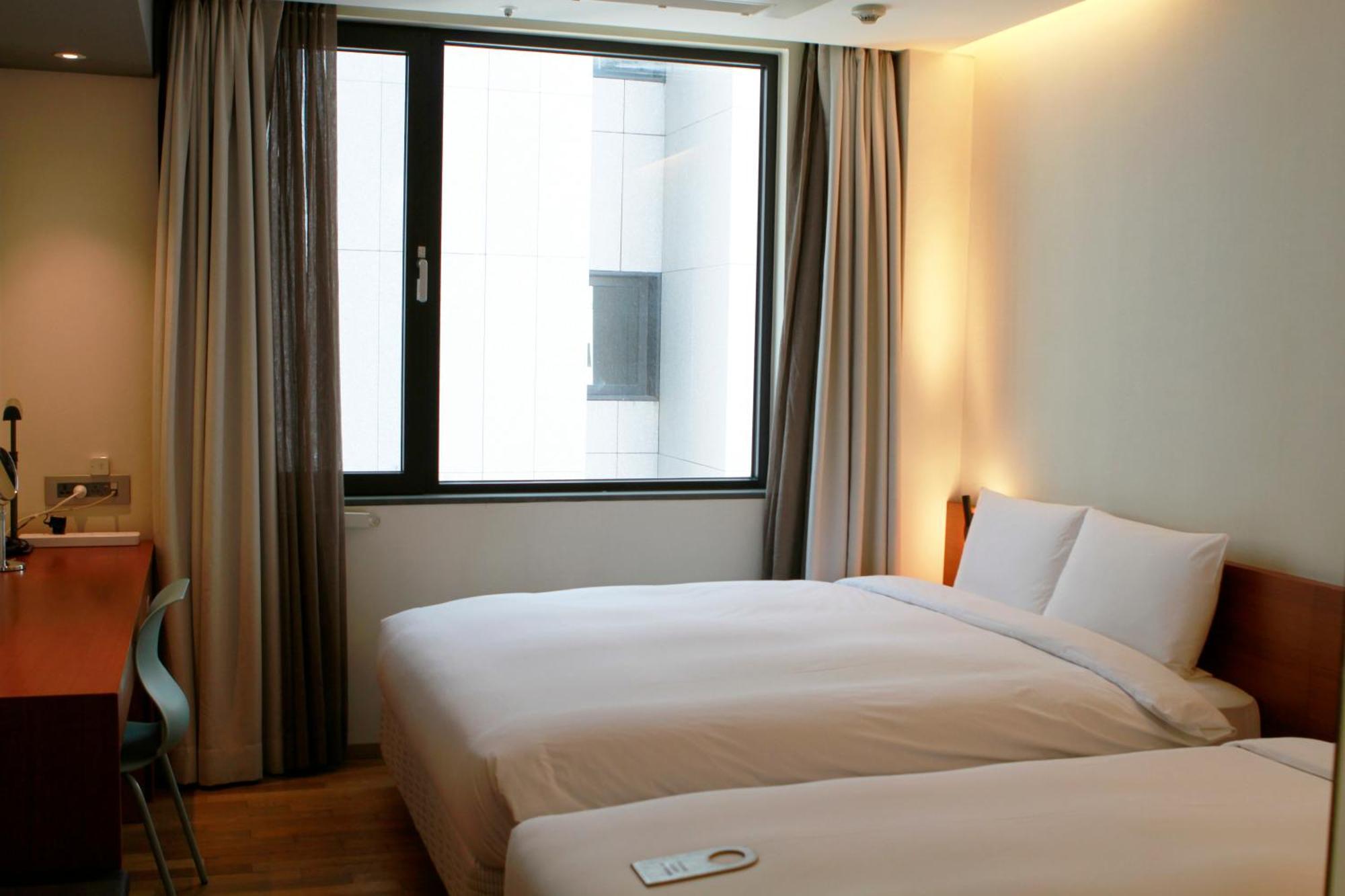 Seoul Hotel Shinshin Myeongdong Zewnętrze zdjęcie